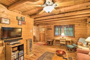 Explore the Land of Waterfalls! Brevard Log Cabin