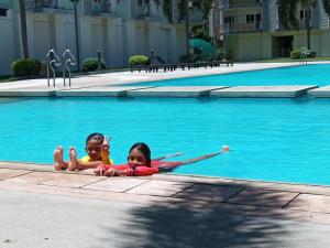 Lovely Condo 2-BR wbalcony in SM-Sucat, Paranaque