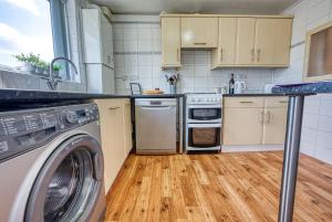 Inspire Homes Heather Apt 3 bedrooms Sleeps 6 Southam Centre Close to HS2 Coventry Rugby and M40