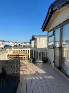 Seascape Horizon Dog Friendly 2 Bed 6 Berth Decked Villa with Parking at Camber Sands Parkdean Holiday - Greatstone