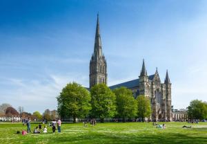 Ground Floor Garden Cottage, near Stonehenge