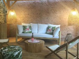Maisons de vacances La Boheme. Maison de village cosy, jardin et spa. : photos des chambres