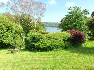 Sea View 1-Bed Cottage Sleeps 2 w Private Garden