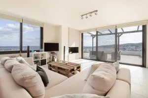 Cruise on Land - Souvala