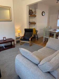 Eleven Upway Street
