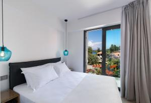 Azul Apartments