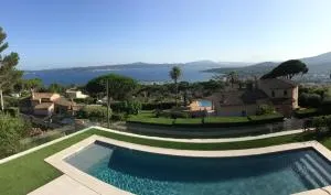 Villa MireMer - Vue panoramique face au Golfe de Saint-Tropez - La Nartelle