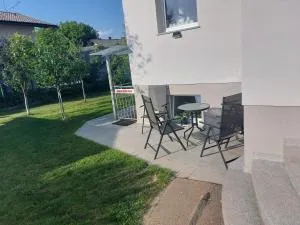 SPRING and SUMMER apartment near Ljubljana with FREE secure parking - Ihan