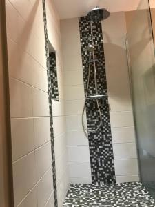 Le Grand Sapin. Maison au calme proche commerces