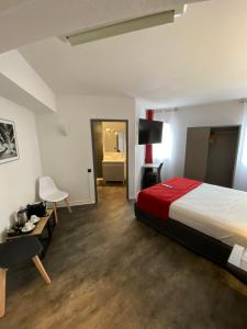 Hotels The Originals City, Hotel Les Domes, Perpignan Sud Saleilles : photos des chambres