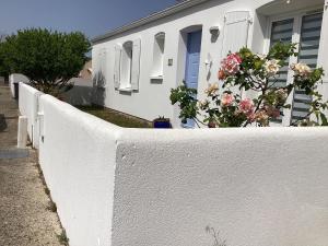 Maison chaleureuse 2 chambres - Hotéis de 3 estrelas em Puilboreau
