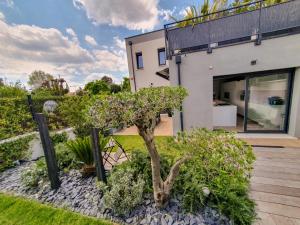 Sejours chez l'habitant EXIGEHOME - Chambre d'hote avec jacuzzi et jardin paysage, partage : photos des chambres