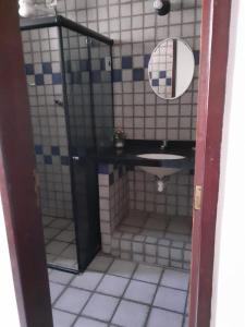 Apto que comporta até 12 pessoas