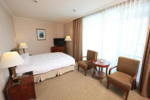 High1 Palace Hotel and CC