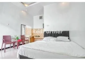 Griya Rahayu Guesthouse Mitra RedDoorz near Jatim Park 2 Batu - Tlekung