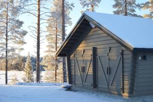 Villa Vasa - new luxury villa next to lake