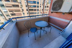 Holidays2Malaga Ayala 450 mts from beach & Terrace