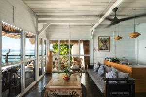 Rumah Elizabeth & Rumah Janneke