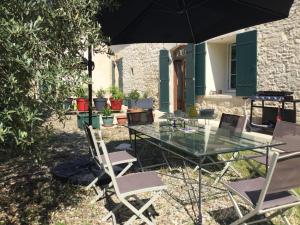 Maisons de vacances Grand gite avec piscine Le presbytere de Savignac de Duras : photos des chambres