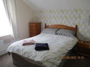 Double Room room in Sefton Lodge SEAFRONT PANORAMIC SEA VIEW ENSUITE BALCONY ROOMS AVAILABLE GUEST GARDEN