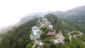 Ayur County Resort - Pooppara