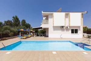 Villa Dione by Villa Plus