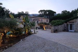 Villas BASTIDE PROVENCALE PROCHE CANNES : photos des chambres