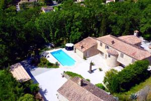 Villas BASTIDE PROVENCALE PROCHE CANNES : photos des chambres