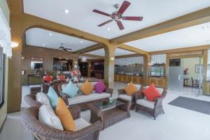 Sabai Inn nearby Central Marina