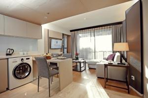 Arcadia Suites Ploenchit Bangkok