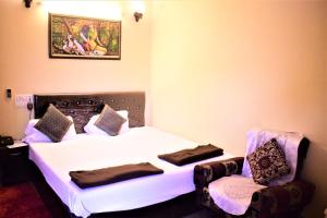 DS Residency-Near Ghats N Temples-Parking-Free Wi-Fi