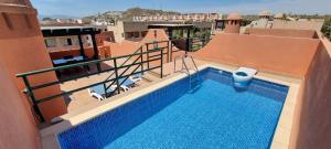 Homes of Spain, Apartamentos Paraíso, Ed Palmerston, Atico B a pie de Playa, piscina privada en solárium, WI-FI