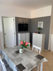 Appartamento confortevole con piscina 7