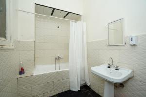 Single Bed in Mixed Dormitory Room (Non Egyptian & Arab Nationals) room in Castle Hotel