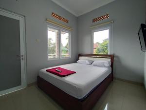 Villa Batu Tua Puncak Mitra RedDoorz