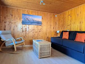 Chalet Engi Apt 1 for up to 8 People