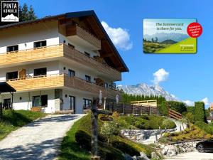 Pinta Kombilo Apartments - 3hvězdičkové hotely ve městě Gröbming