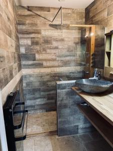 Appt 50m2, 4 personnes, ménage, draps et serviettes inclus