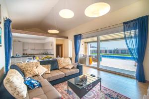 Villa Desiree by Villa Plus