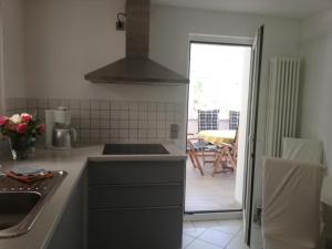 Ferienwohnung am Bodensee mit Wintergarten, Garten und Grillhaus bis 6 Person