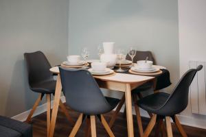 The Bailey - Troon - Coorie Doon Stays