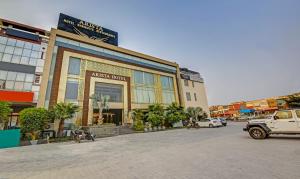 Treebo Premium Arista