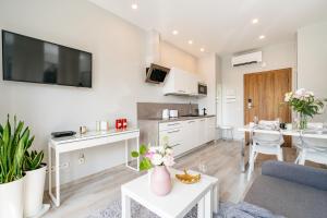 Bright Apartments - LoftAffair