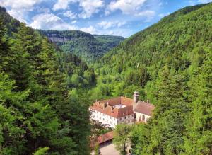 Maisons de vacances Maison de 3 chambres avec jardin amenage et wifi a Vaucluse : photos des chambres