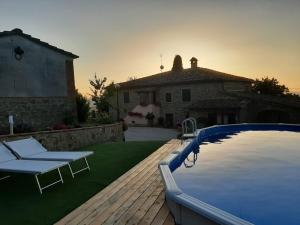 Sunset Valley - A Tuscan Experience