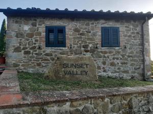 Sunset Valley - A Tuscan Experience