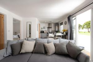 Wheal Prosper- Beautifully Fitted Wooden Lodge Helston Cornwall