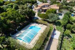 Maisons de vacances Charmante villa provencale avec piscine : photos des chambres