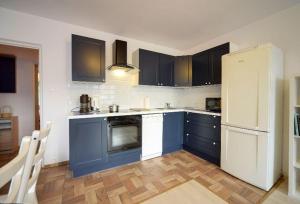 Trevilles Apartamenty - Granatowy