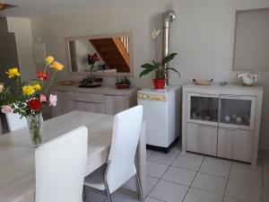 Appartements Logis de LANGE apt les Ecureuils : photos des chambres